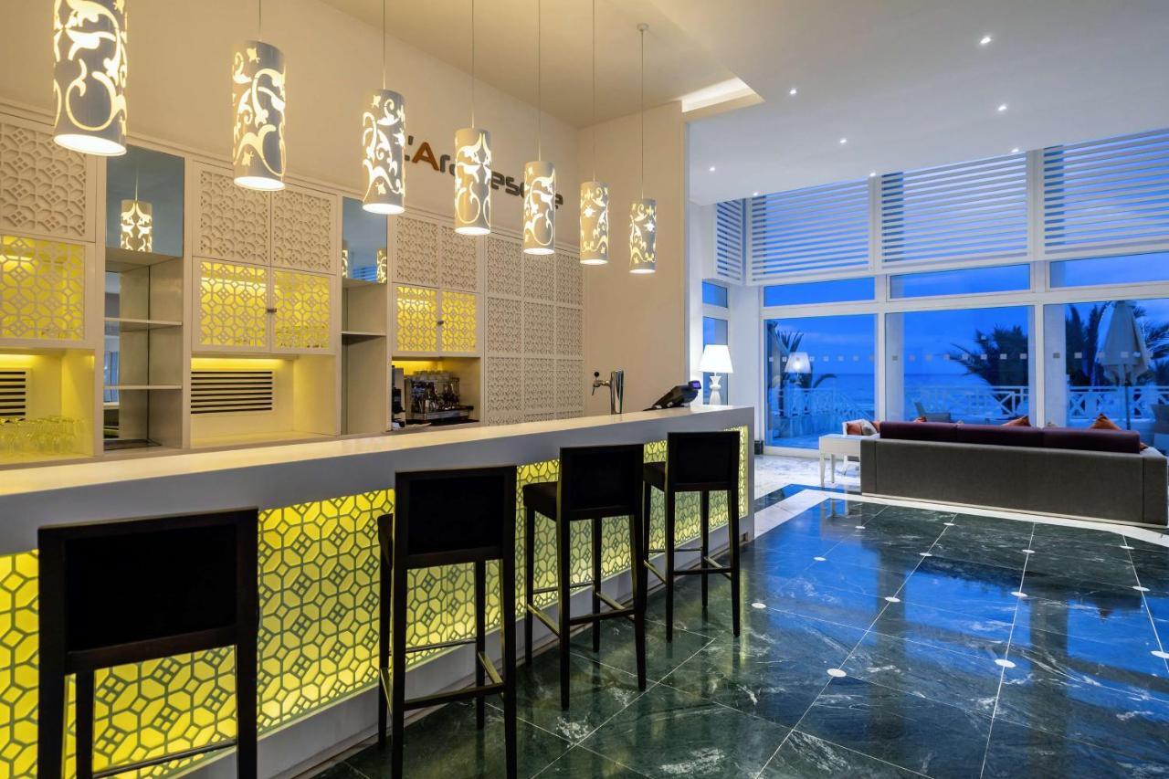 Radisson Blu Resort & Thalasso Hammamet Exteriör bild The bar at the 101 Sky Lounge