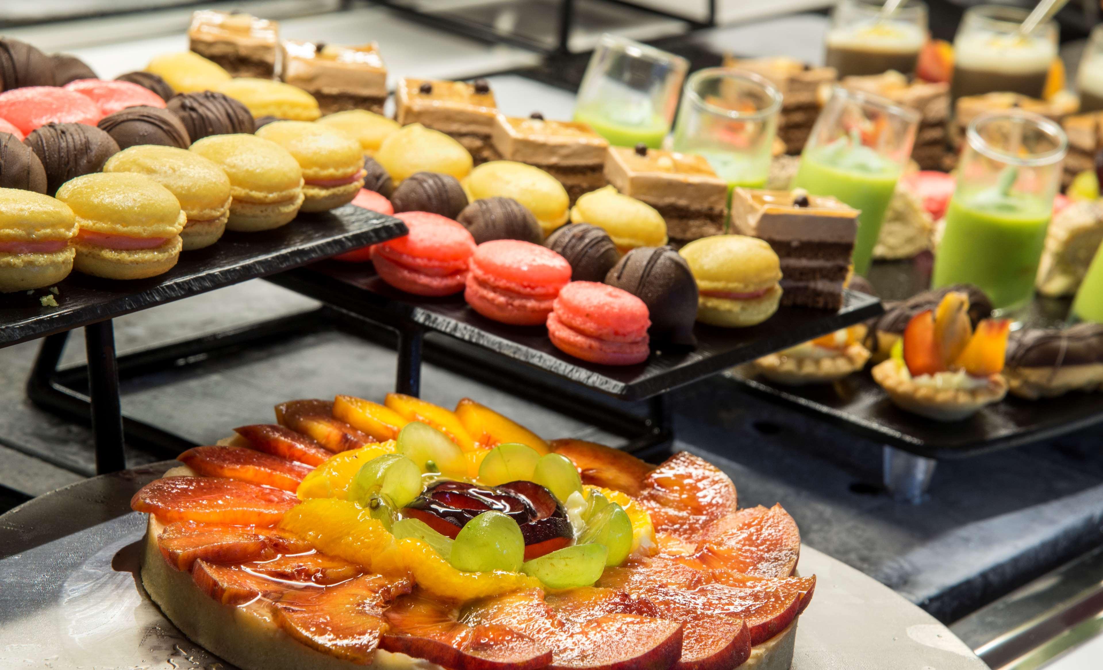 Radisson Blu Resort & Thalasso Hammamet Exteriör bild French pastries