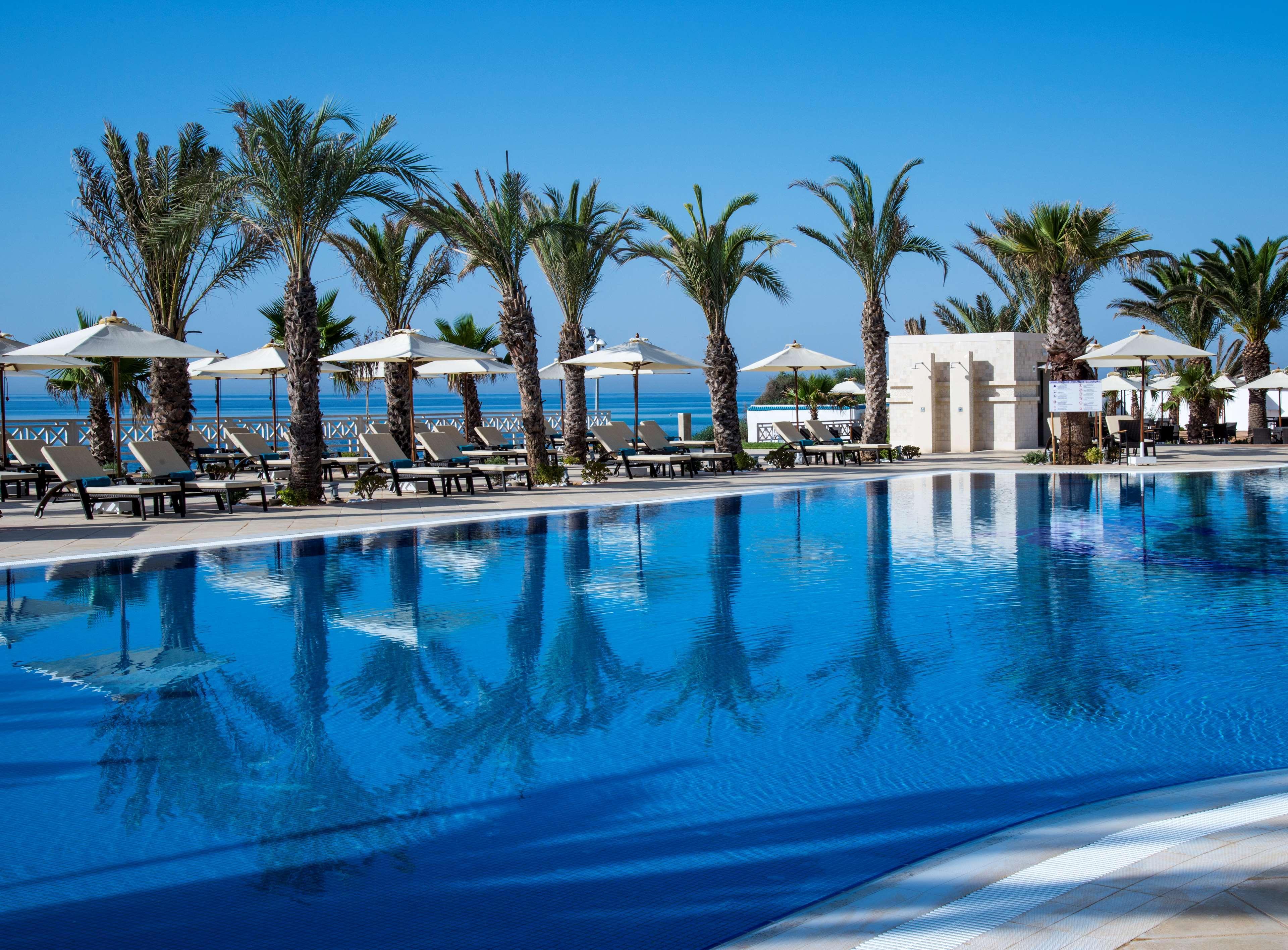 Radisson Blu Resort & Thalasso Hammamet Exteriör bild The pool at the Royal Mirage