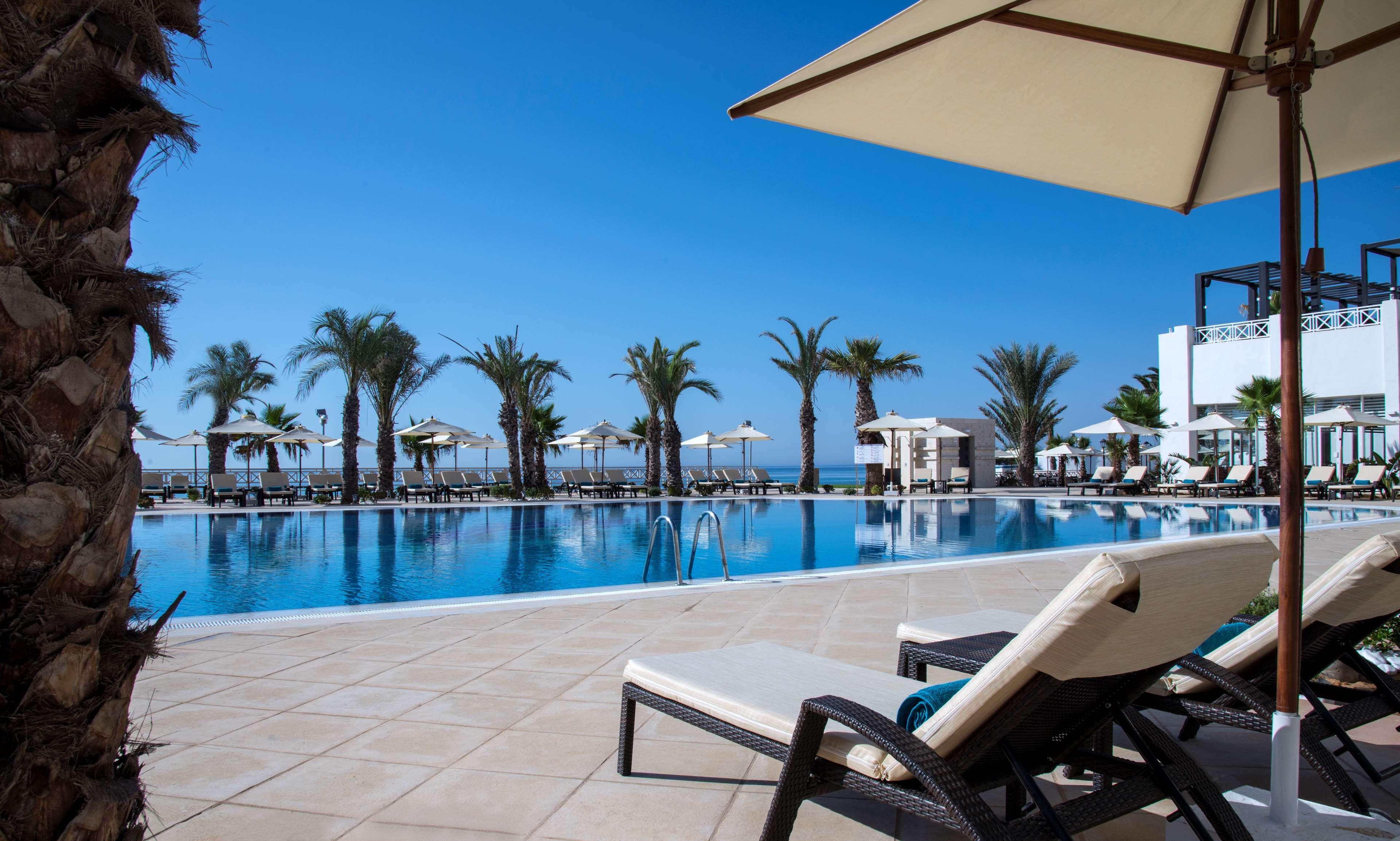 Radisson Blu Resort & Thalasso Hammamet Exteriör bild The pool at the Royal Beach Palace