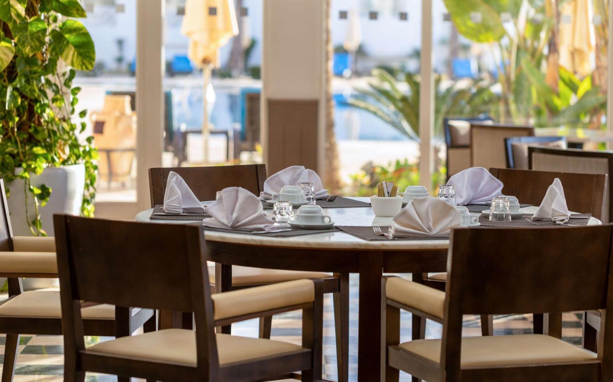 Radisson Blu Resort & Thalasso Hammamet Exteriör bild The restaurant