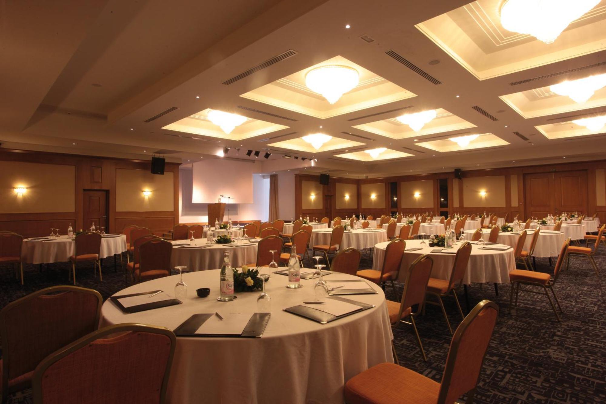 Radisson Blu Resort & Thalasso Hammamet Exteriör bild The ballroom at the hotel